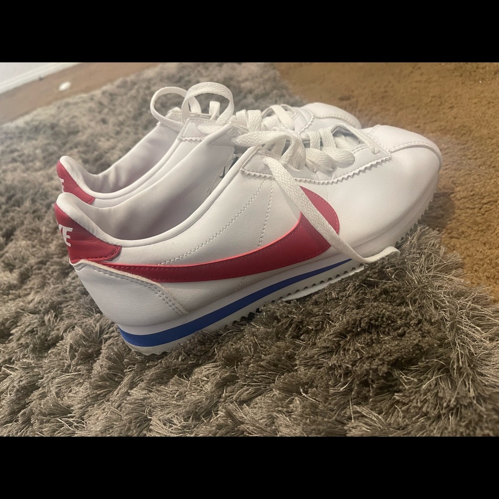 Nike Cortez.